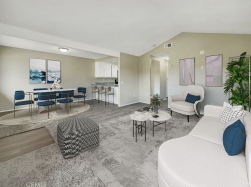 695 Walnut Dr, Lake Elsinore, CA 92530-7019