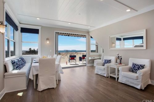 1607 Seal Way, Seal Beach, CA 90740-6552