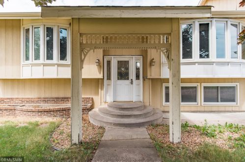 401 9th Ave, Grey Cloud Island, MN 55071-1512