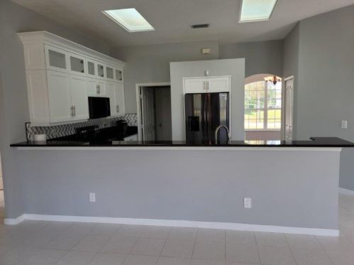 1041 Abingdon Ave, Fort Pierce FL  34953-2804 exterior