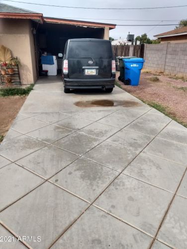 3516 63rd Ave, Phoenix, AZ 85033-4502