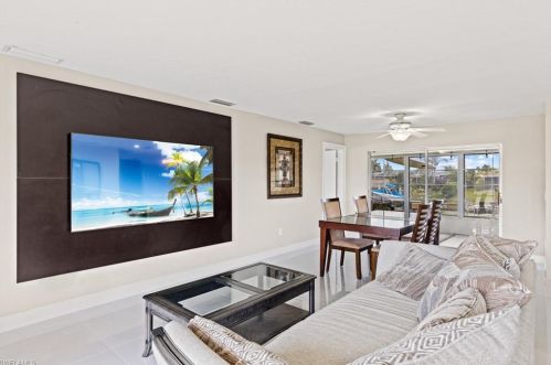 3009 16th Pl, Cape Coral FL  33904-4081 exterior