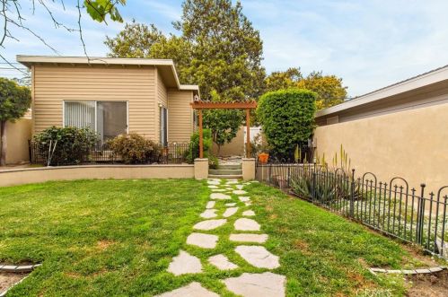 24409 Neece Ave, Torrance CA  90505-6523 exterior