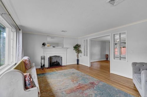 2129 Boulevard, Hartford CT  06107-2612 exterior