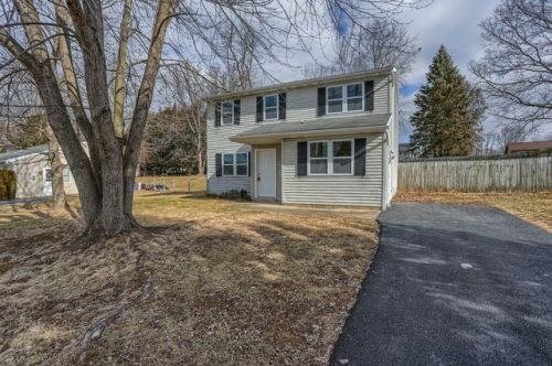 507 Circle Dr, Longlevel, PA 17368-1419