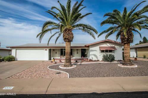 6640 Des Moines St, Mesa, AZ 85205-6825