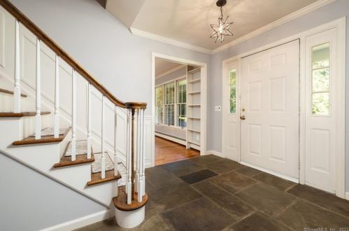 157 Weed St, New Canaan, CT 06840-6116
