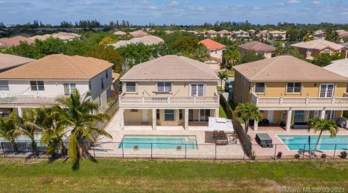 13176 47th St, Hollywood, FL 33027-3156