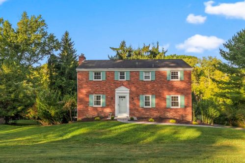 122 Scenery Cir, Canonsburg, PA 15317-2740