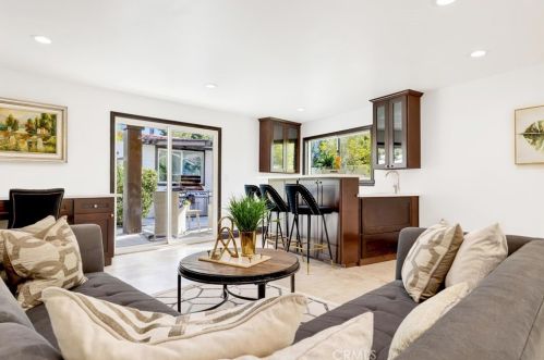 2340 Robinhood Pl, Orange CA  92867-1851 exterior