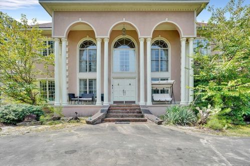 6209 Whitehall Dr, Fayetteville, NC 28303-2141