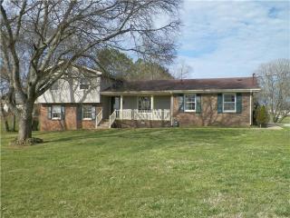 6217 Cayce Ln, Columbia, TN 38401-5490