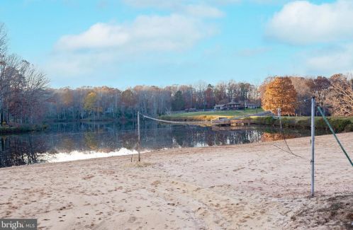 12900 Verrey Ct, Spotsylvania VA  22551-8009 exterior