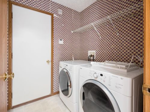 1867 Winding Hollow Dr, Darbydale OH  43123-4784 exterior