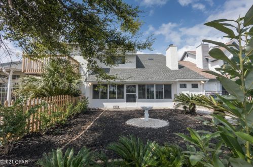 2111 Country Club Dr, Lynn Haven, FL 32444-1991