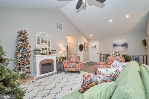 1201 Happy Ridge Dr, Front Royal VA  22630 exterior