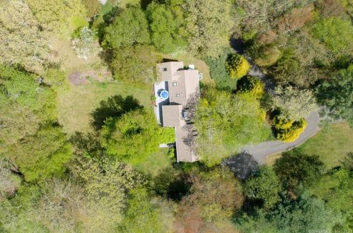 80 Ingham Hill Rd, Essex CT  06426-1507 exterior