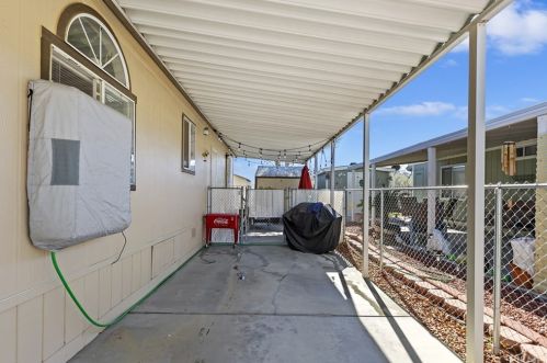 45465 25th St, Lancaster CA 93535-2331 exterior