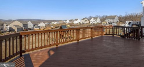 13503 Eagles Rest Dr, Leesburg VA 20176-5035 exterior