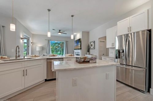 162 Palmetto Dunes Cir, Naples FL  34113-7554 exterior