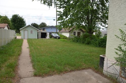 2305 Kane St, La Crosse, WI 54603-1977