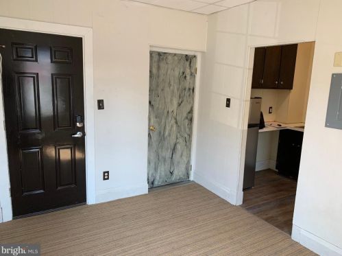 1723 Paxton St, Harrisburg PA 17104-2636 exterior