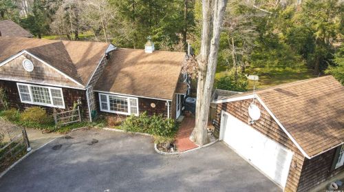 29 Ormond Park Rd, Muttontown, NY 11545-3125
