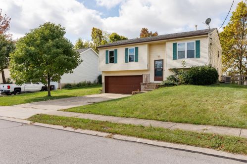 42 Meadow Wood Dr, Florence KY  41042-9323 exterior