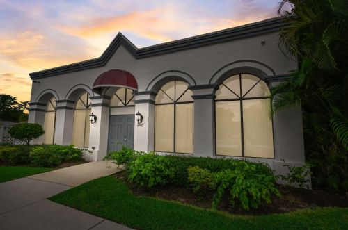 104 Sunshine Blvd, West Palm Beach FL  33411-1208 exterior