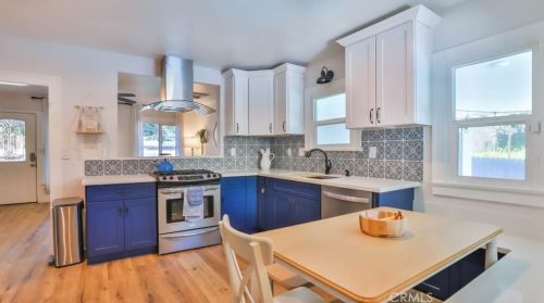 1137 Cypress Ave, Redlands CA  92373-5723 exterior