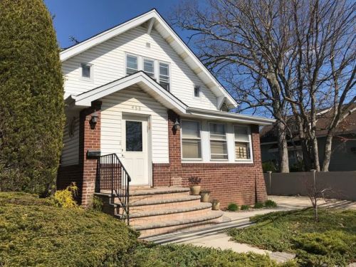 488 Cedarhurst Ave, Cedarhurst, NY 11516-1217