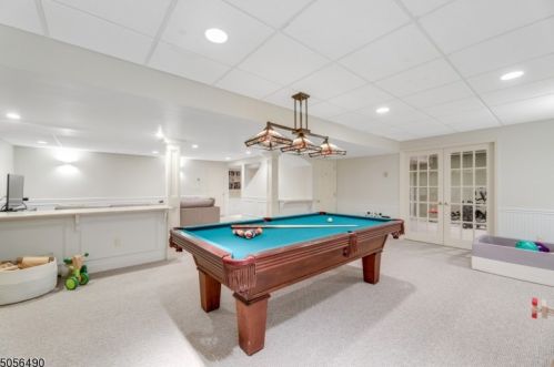 31 Castle Ct, Dover NJ  07869-2024 exterior