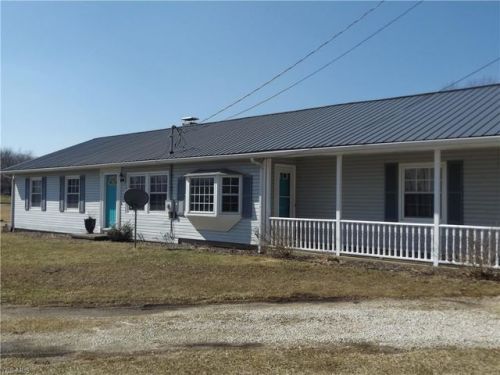 10647 Kent Ave, Hartville, OH 44632-9426