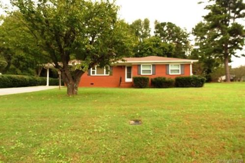 204 Fairfax Dr, Salisbury, NC 28146-7208