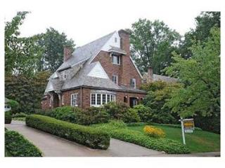 77 Lebanon Hills Dr, Pittsburgh, PA 15228-1874