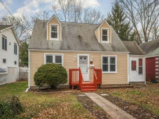 132 Chelton Ave, Yardley PA  19067-2314 exterior