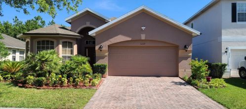 3239 Lake Jean Dr, Orlando, FL 32817-2327