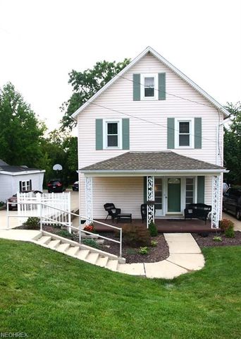 374 Jackson St, Vermilion, OH 44001-2431