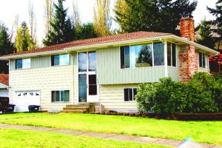 1408 5th St, Ocosta, WA 98520-3822