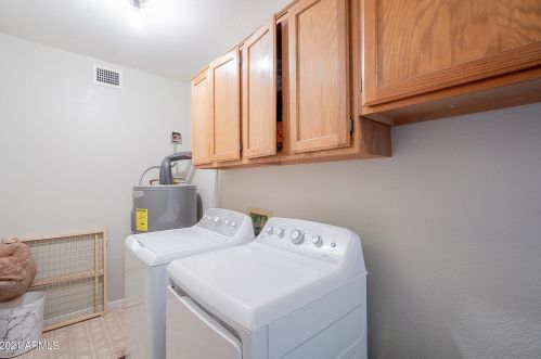 6319 Turquoise Ave, Glendale AZ 85302-1037 exterior