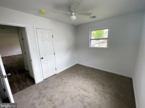 124 Hannold Blvd, West Deptford NJ  08096-1815 exterior