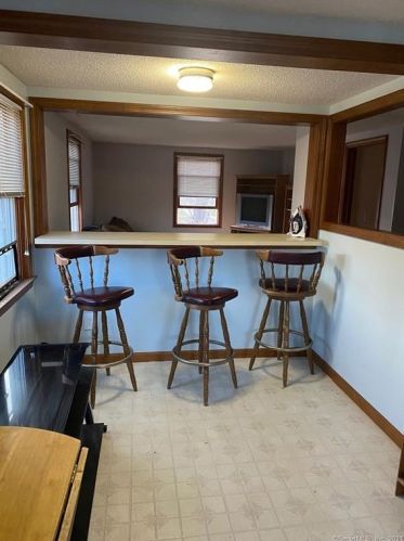 1 Hotchkiss St, Kensington CT  06037-2167 exterior