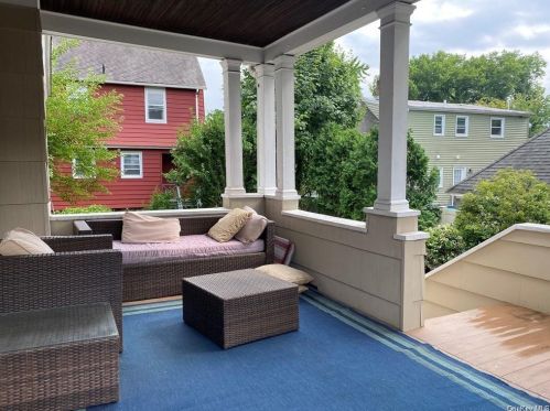 27 President St, New Rochelle NY  10801-1810 exterior