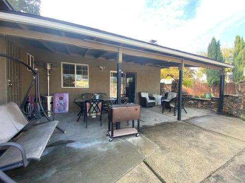 1609 Marty Ct, Modesto CA  95350-0514 exterior