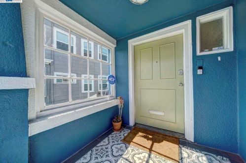 850 Arlington Ave, Oakland, CA 94608-2830