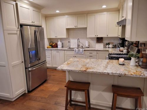 18212 Towne Ave, Long Beach, CA 90746-1835