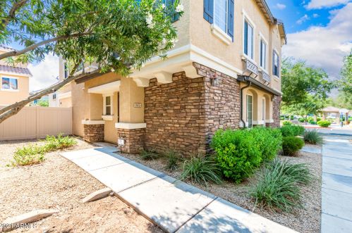965 Wendy Way, Gilbert, AZ 85233-3623