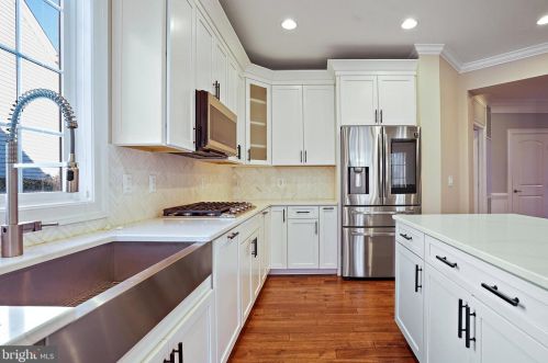 16143 Jordan Crest Ct, Haymarket VA  20169-4943 exterior