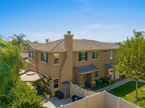 33497 Emerson Way, Temecula CA  92592-5317 exterior