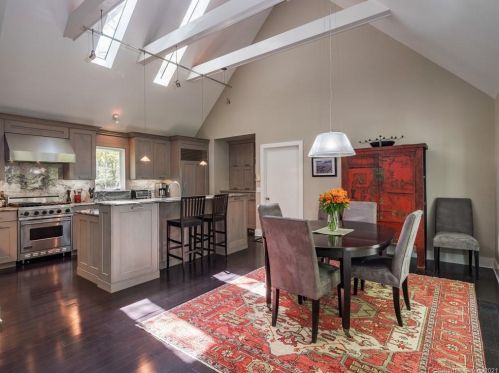 80 Ingham Hill Rd, Essex CT  06426-1507 exterior